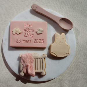 Coffret biscuits naissance personnalisé – Fille ou Garçon